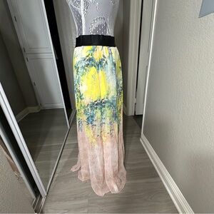 Bebe. Print Full Double Slit Skirt.